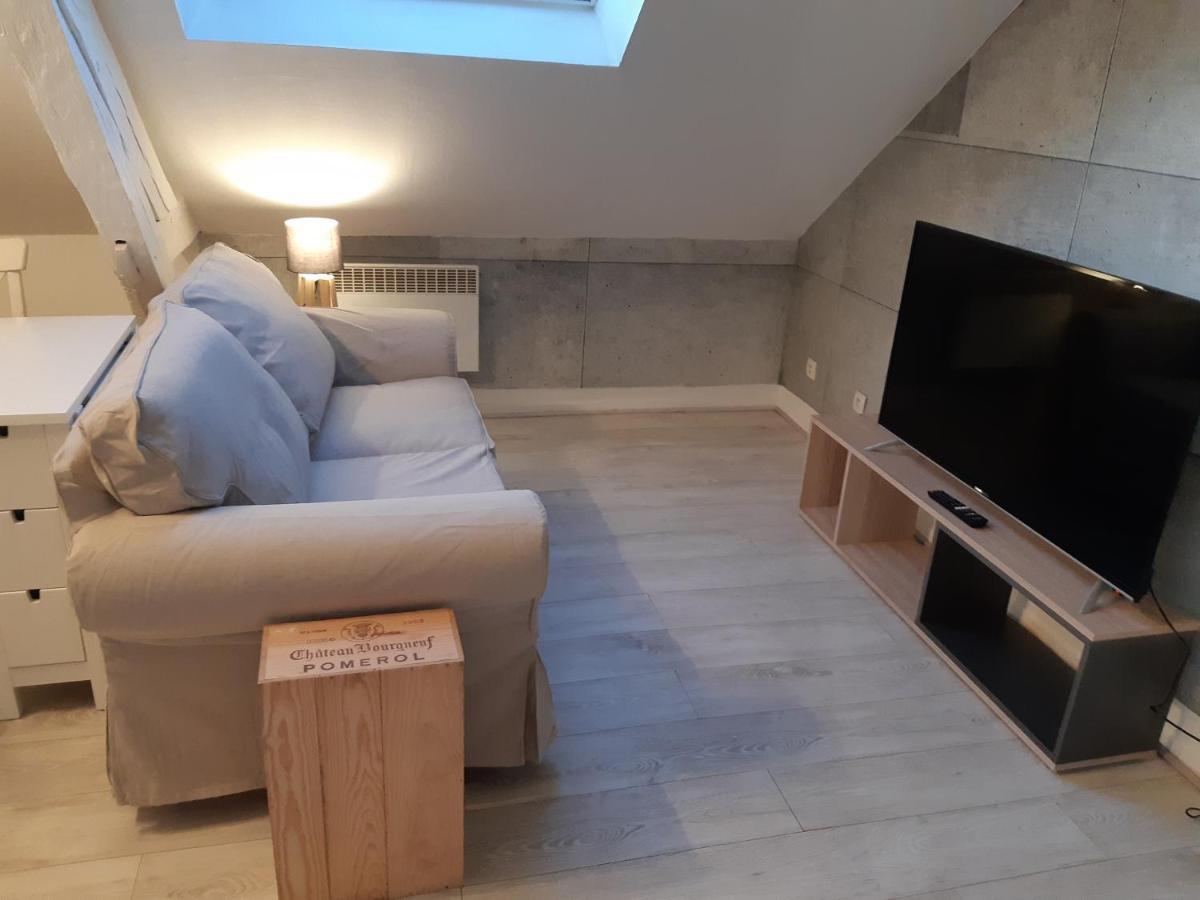 .. ELB studio combles chambre séparée wifi Sweet Home Elbeuf Exterior foto